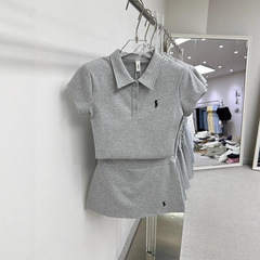 刺繍ポロ襟右肩半袖Tシャツレディース夏新作カジュアルスポーツハイウエスト痩身ショートスカートツーピーススーツ