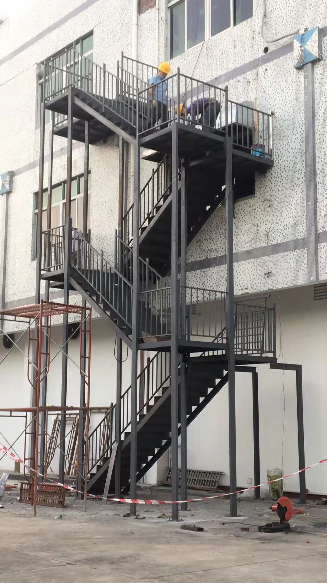 消防楼梯/深圳消防楼梯/户外铁梯/室外钢梯/楼梯/钢结构楼梯/钢梯-阿里巴巴