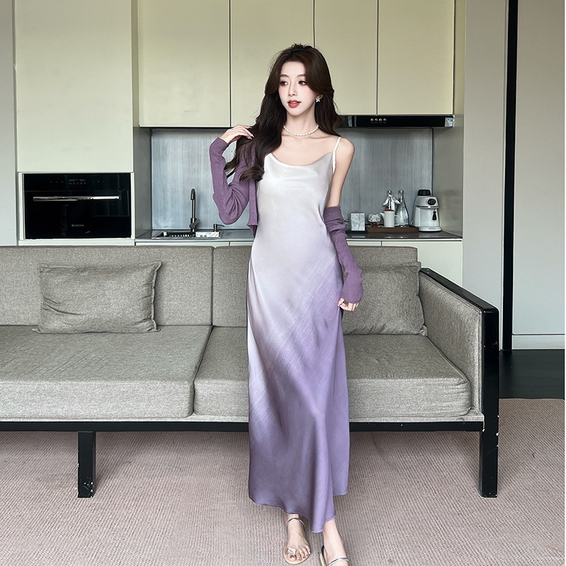 2026 Retro Satin 45-Degree Bias-Cut Halter Dress with French-Style Draped Collar, High-End Gradient Purple Dress for Women