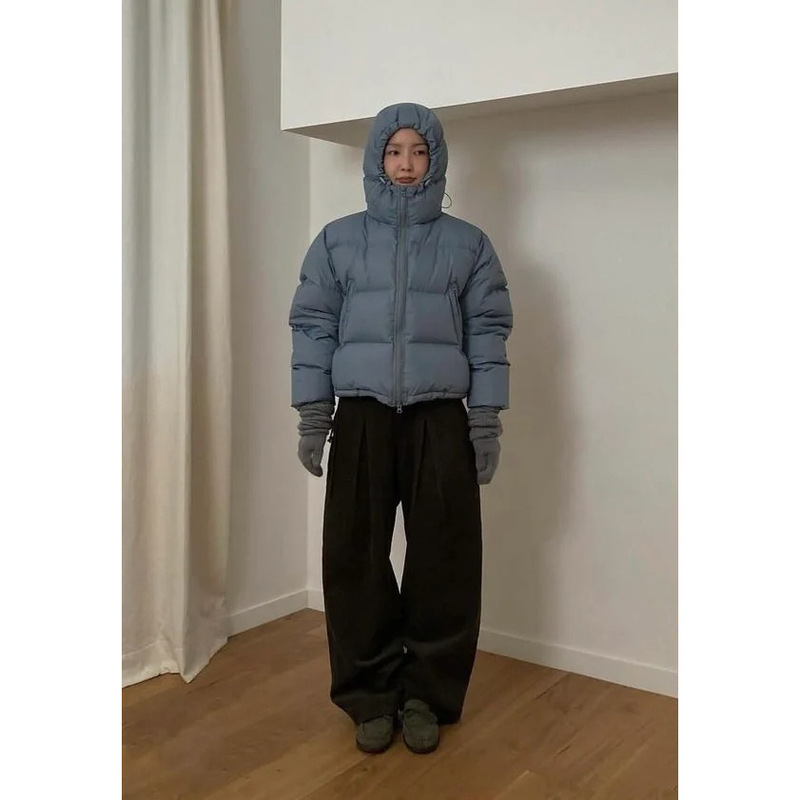 Now the New 2026 Winter Model of Korean Designer Smo*Thmood Is a Thick Short down Jacket Now the New 2026 Winter Model of Korean Designer Smo*Thmood Is a Thick Short down Jacket