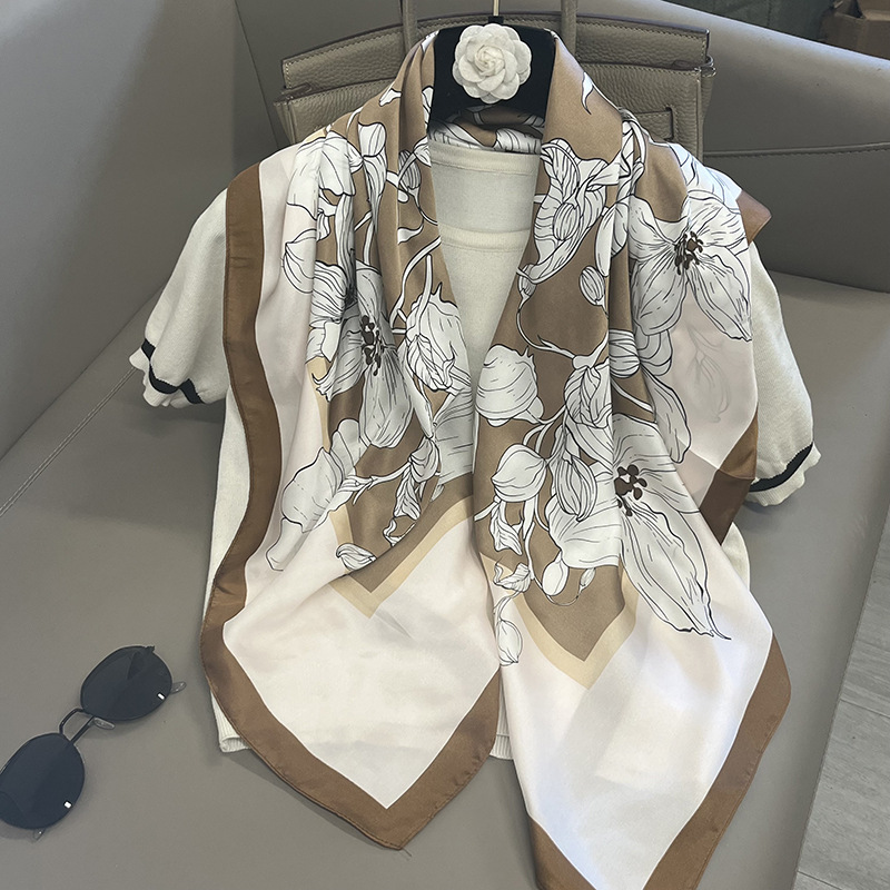 정원에 꽃이 피어나다 - 카키색