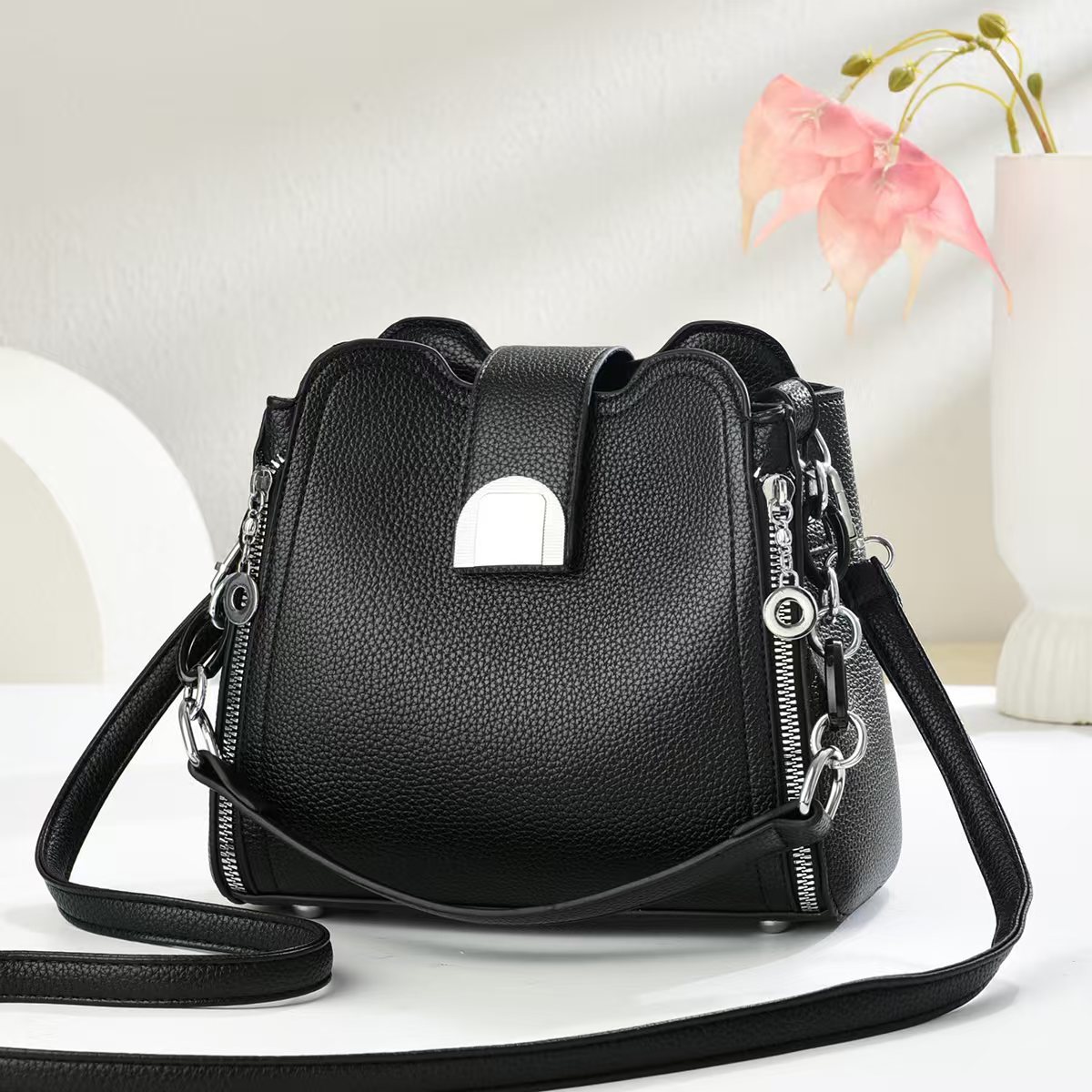 Bolso de moda de balde 2025 nuevo tipo de mochila de hombro para mujeres bolsos casuales bolsos transfronterizos