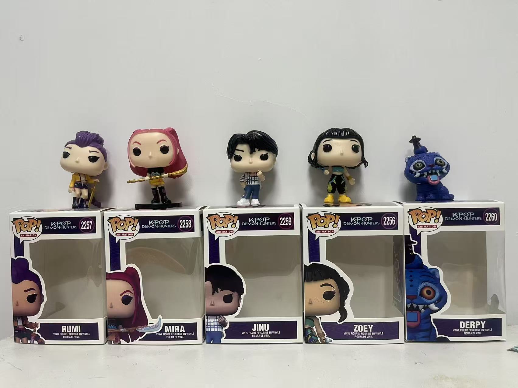 Caza de brujas transfronterizas 6 series de bolsas ciegas hechas a mano desmontaje Le muñeca modelo de muñeca decoración de escritorio llavero