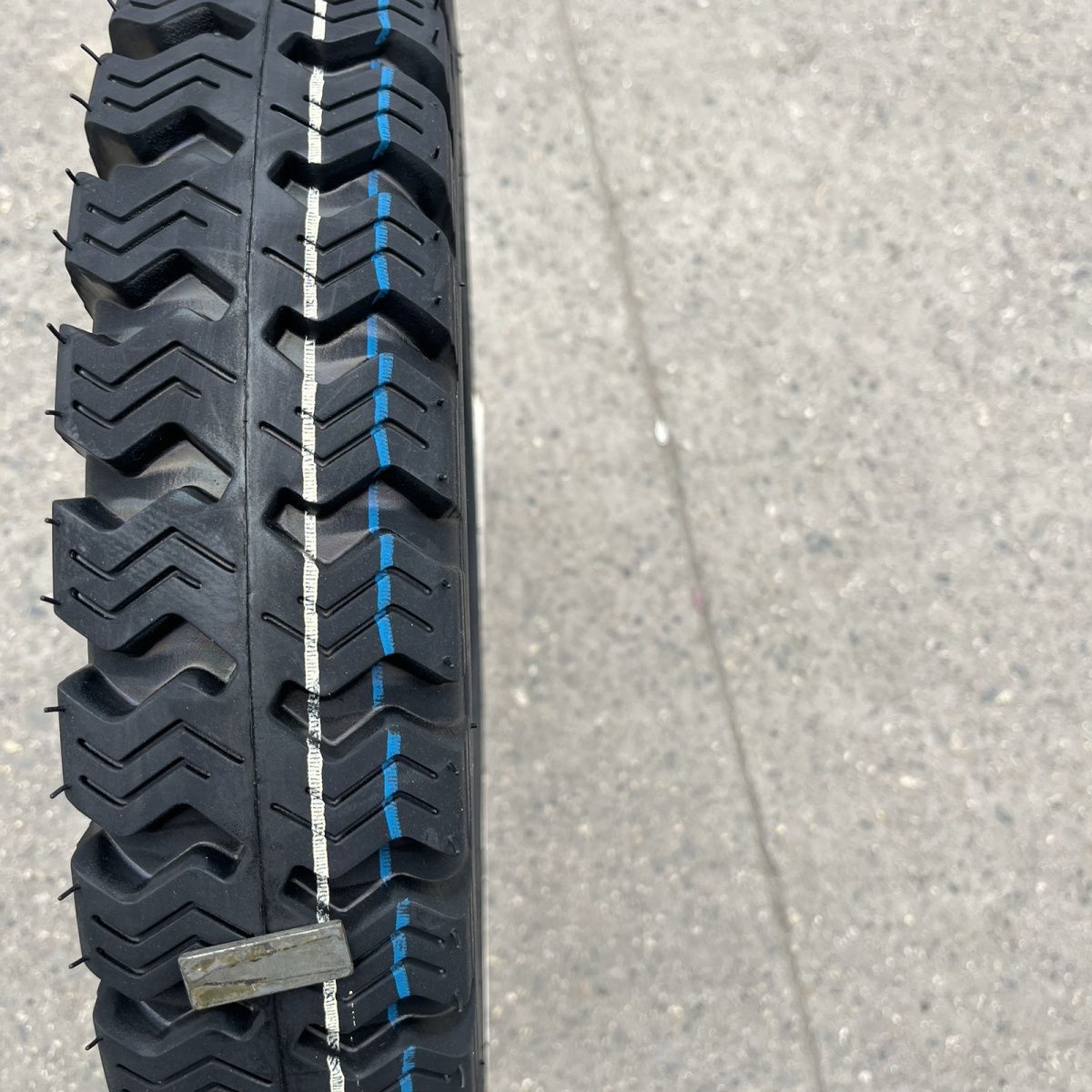 Tricycle tire electric tricycle tire outer tire 300/4.00/4.50/5.00-12 thickened load tire