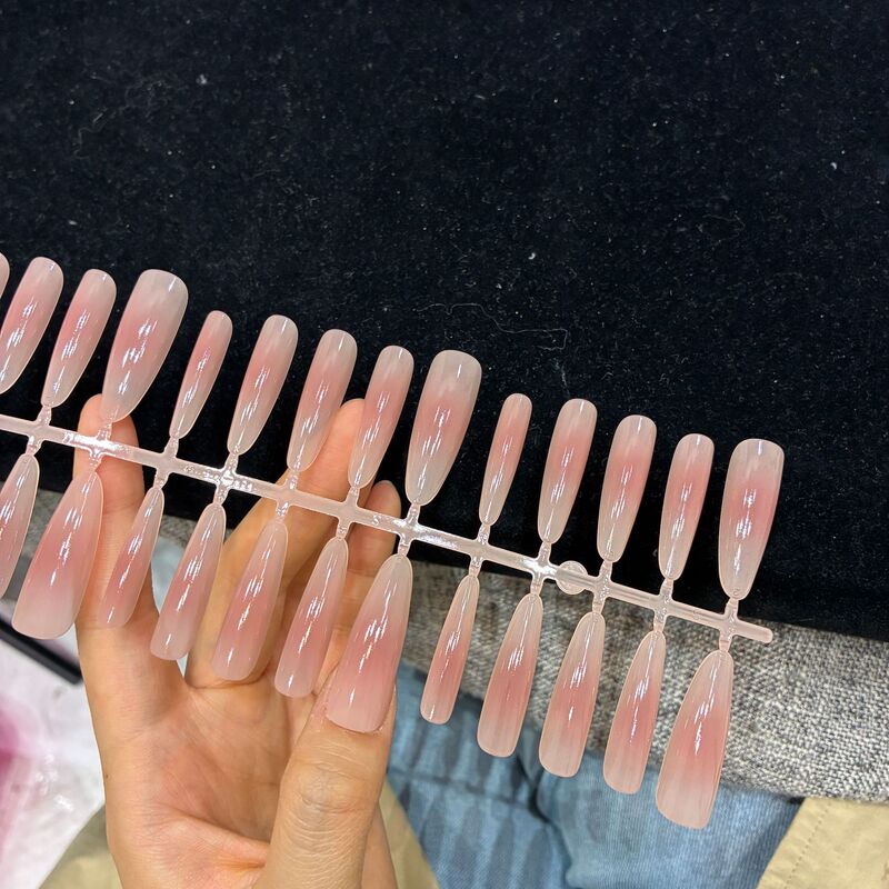 Gradient Color Blush Nail Art Nail Pieces, Pre-Made Nails, Hand-Sprayed Nude Color, Single Color Gradient, Brightening Effect, Semi-Finished Nail Pieces