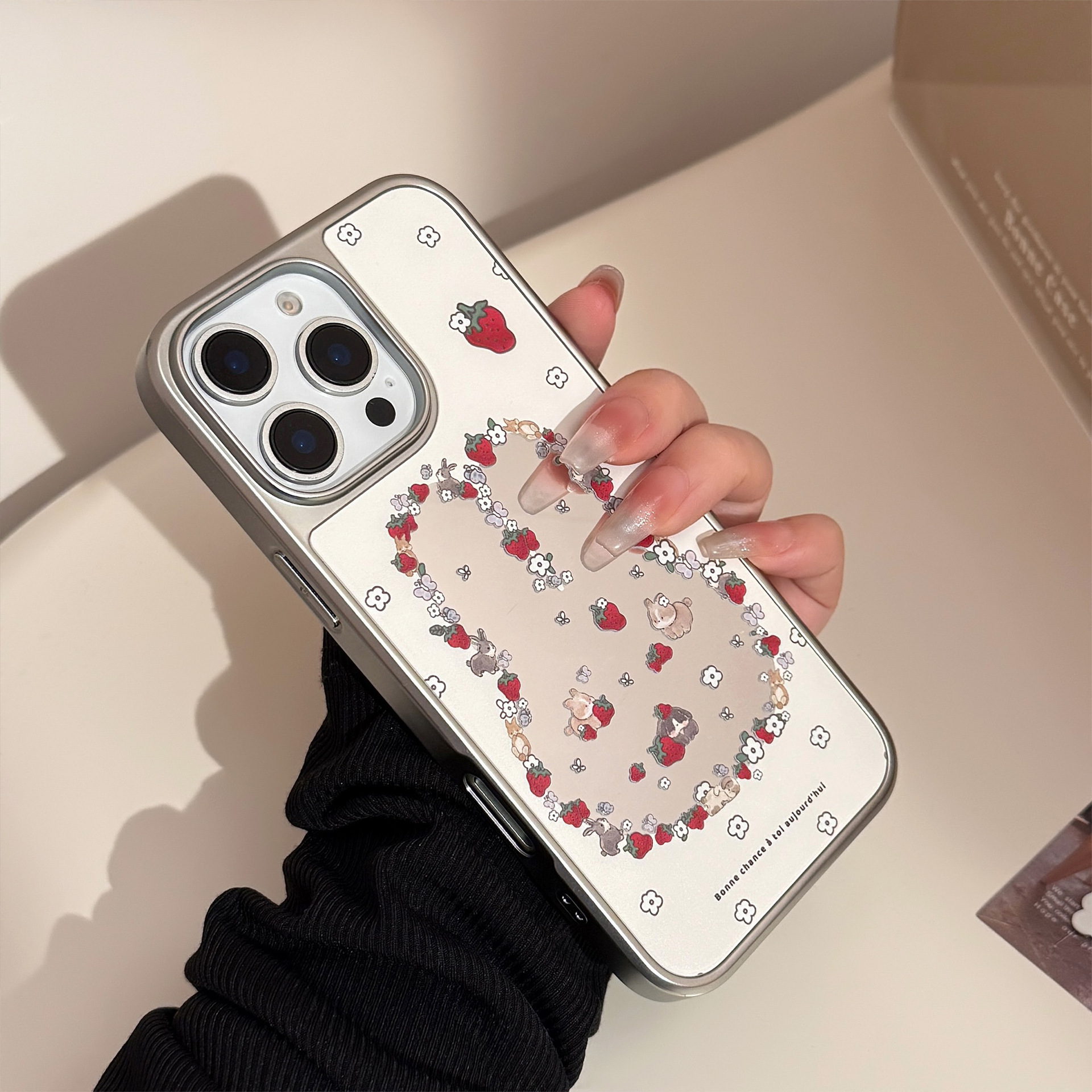 Protective Phone Case With Mirror Plating And Strawberry Design_voghion.com