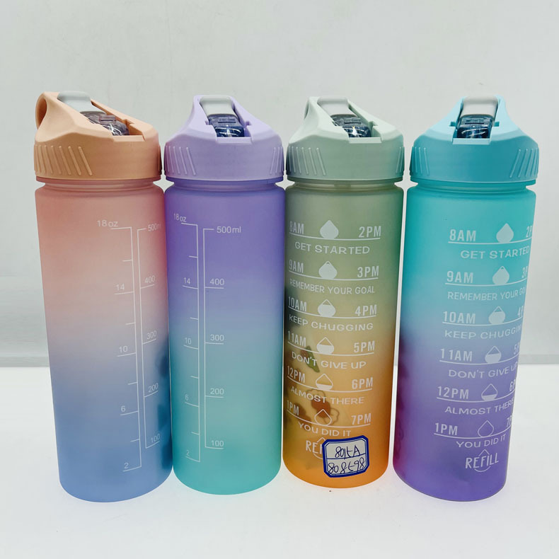 Weilong 800ml capacidad de comercio exterior gradiente taza de plástico deportes esmerilado taza de agua con escala portátil taza práctica