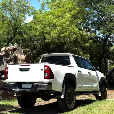 Fixed wind wing Hilux Revo Pickup Truck