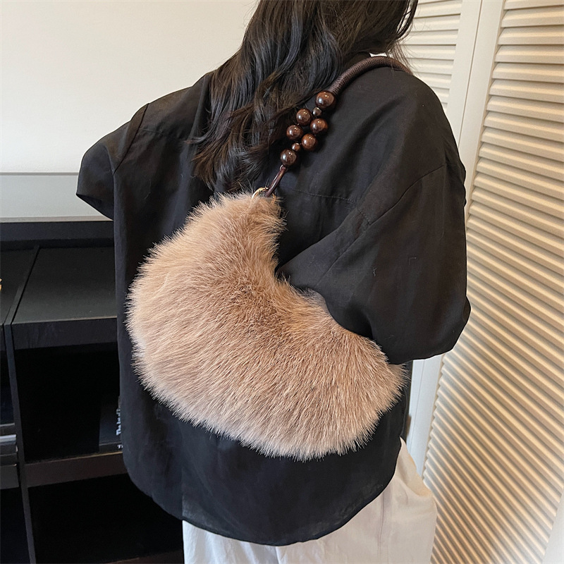 2025 otoño y invierno nuevo bolso de madera de perlas bolso de pelusa bolso inferior de alta calidad de la moda dulce lindo bolso de hombro