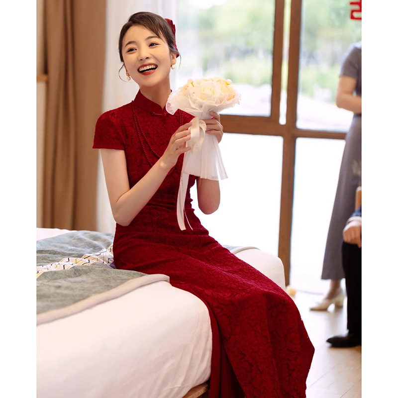 Rojo mejorado cheongsam tostada vestido nupcial boda Vestido de noche de las mujeres de estilo chino largo adelgazamiento sin respaldo fuera de la Corte banquete image 3