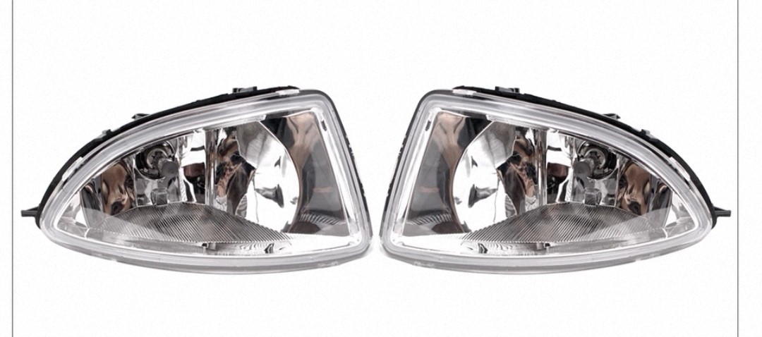Car Front Bumper Lights Suitable for Toyota Civic Honda Civic 2/4Dr 04 05 Fog Lights Driving Lights