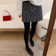 咖色豹纹毛绒短裙女秋冬季新款小个子高腰显瘦休闲a字包臀半身裙