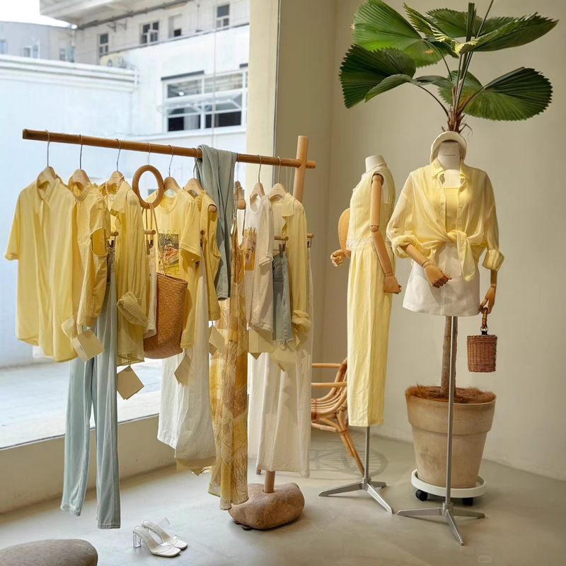 Guangzhou Shisanxing Factory's New Summer Brand Women's Clothing Mixed Styles, Live Streaming and Physical Store Sales, Wholesale Women's Clothing Supply