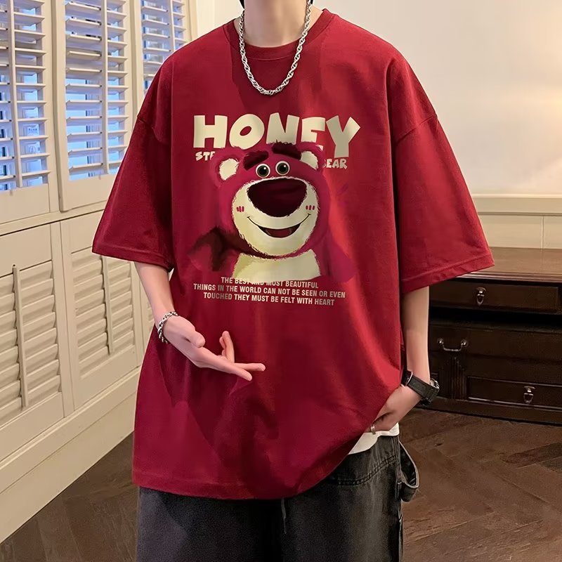 Hong Kong estilo Nueva camiseta de manga corta marca de moda de verano de los hombres fresa oso media manga camiseta americana retro suelta camiseta de los hombres de moda