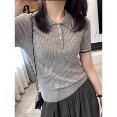 大きいサイズのpoloの襟の氷の糸の半袖のtシャツの女性の2025夏の新型の小さい太った妹は肉を遮って明らかにやせているtシャツA3512を現します。