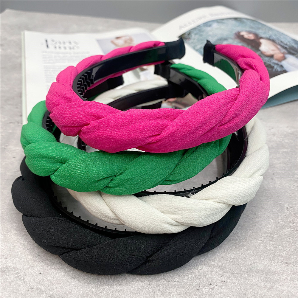 Autumn And Winter Twisted Headband Color New Headband Retro Mesh Temperament Headdress display picture 4