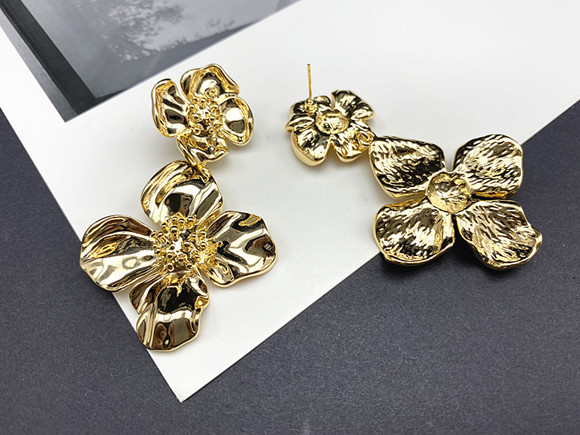 1 Paar Mode Blumen Metall Überwurf Damen Ohrringe display picture 6