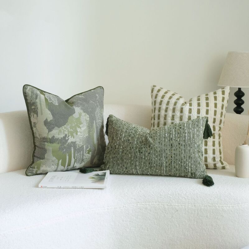 Green French-Style Vintage Wabi-Sabi Throw Pillow with 3D Embroidery Craftsmanship, Sofa Cushion Cover, Hotel Model Room Cushion Green French-Style Vintage Wabi-Sabi Throw Pillow with 3D Embroidery Craftsmanship, Sofa Cushion Cover, Hotel Model Room Cushion