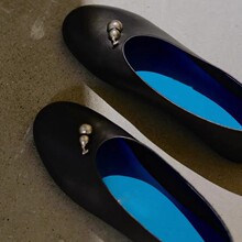 ��Ƥ�桫��ЬŮ���s�ٴ��ɫ�A�^С���Jһ�_�����m�ٴ�ƽ������Ь