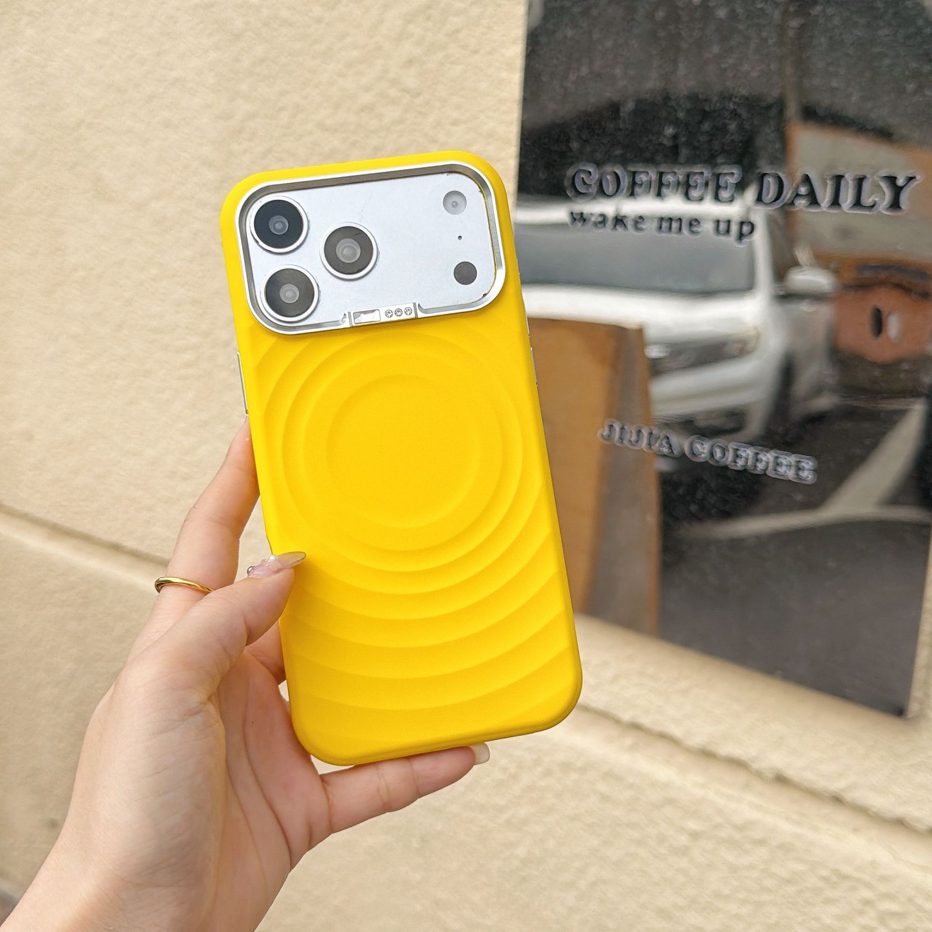 闪钻波漾磁吸适用iPhone18promax手机壳独立五金镜头框苹果17保护