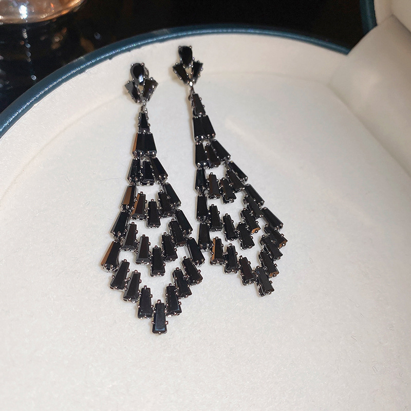102# Silver Needle-Black-Tassel