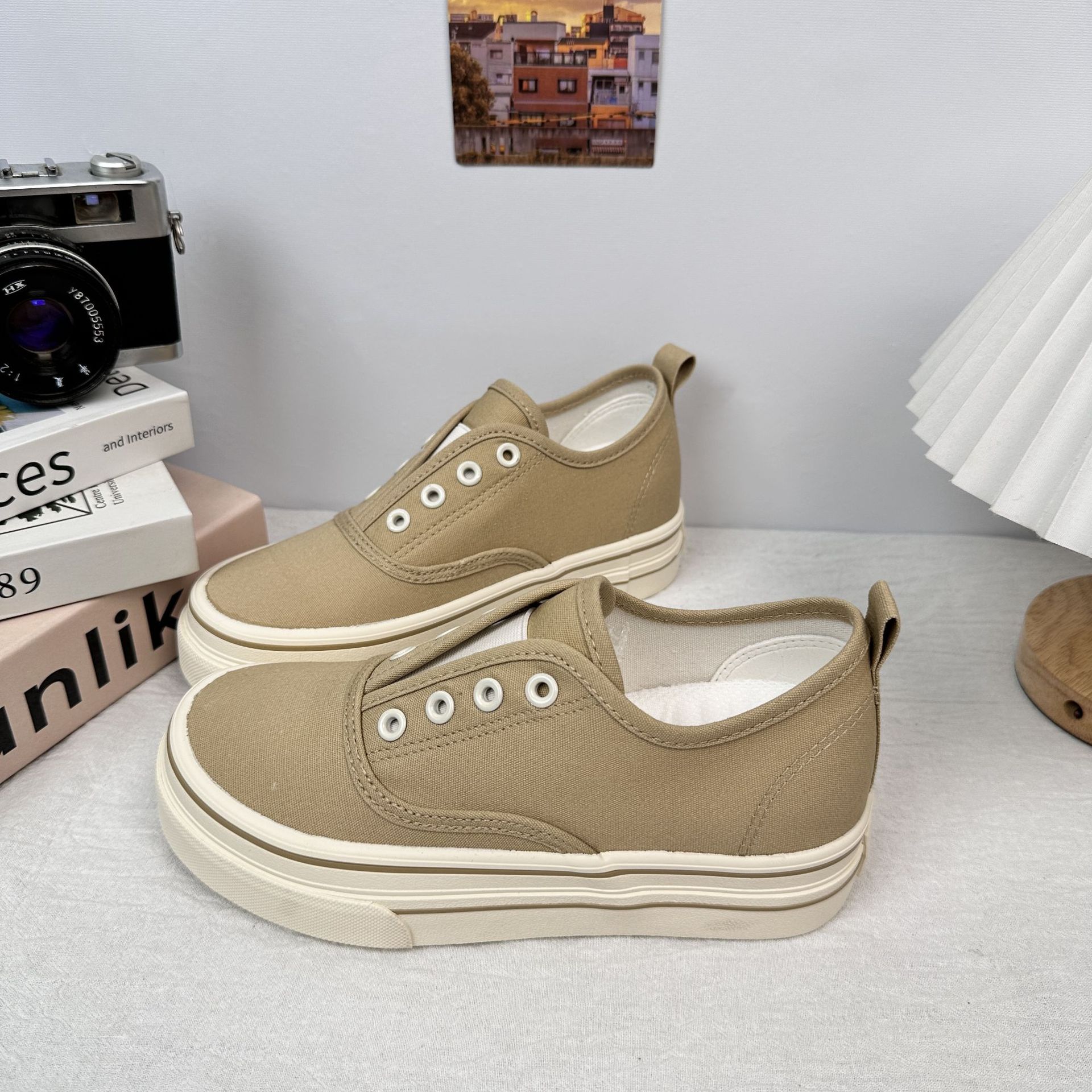 6653 zapatos de lona de suela gruesa para mujer, retro de nicho, estilo de Hong Kong chic, zapatos planos casuales de todo fósforo, zapatillas de deporte de un pie