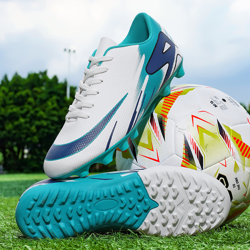 Nuevos zapatos de fútbol masculinos y femeninos transfronterizos nuevos clavos bajos AG clavos estudiantes jóvenes asesinos zapatos de fútbol spot