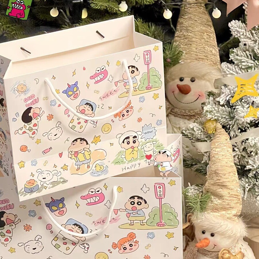 2024蜡笔小新ins高颜值礼品袋可爱包装袋生日礼物手提袋纸袋学生