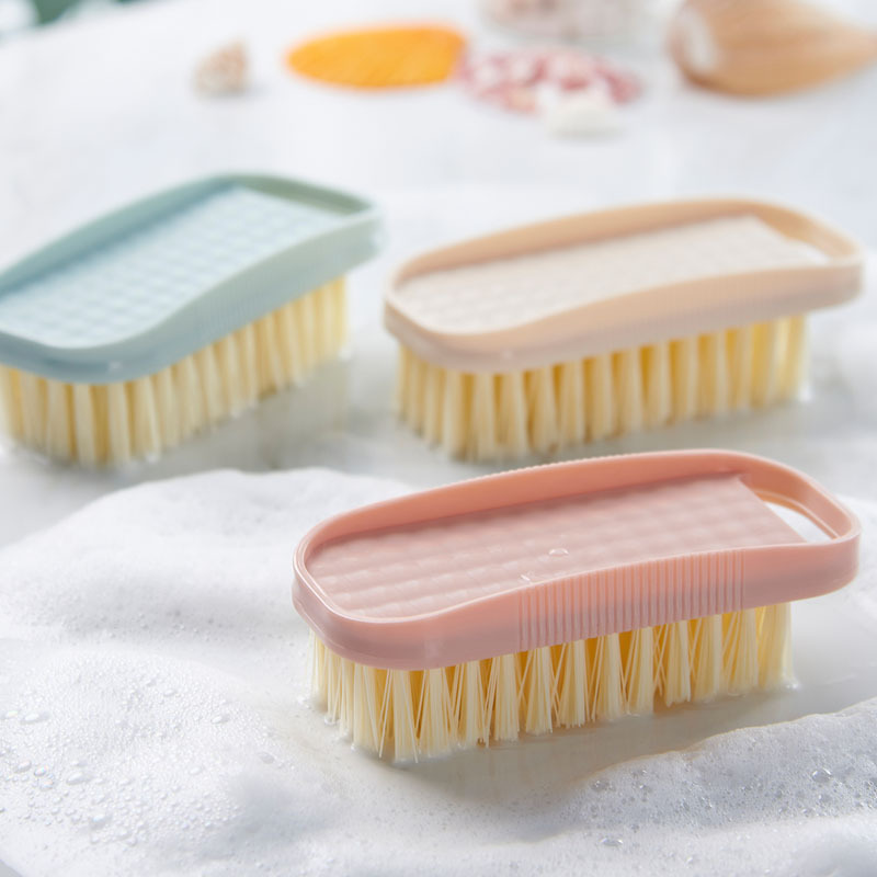 Necesidades diarias al por mayor cepillo de zapatos de piel suave cepillo de lavandería de plástico cepillo de limpieza del hogar cepillo de lavado de zapatos de color