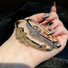 �n���~��ʯ�R��ەr�������C�߼��аٴ�Ůʿ����ɫ�������