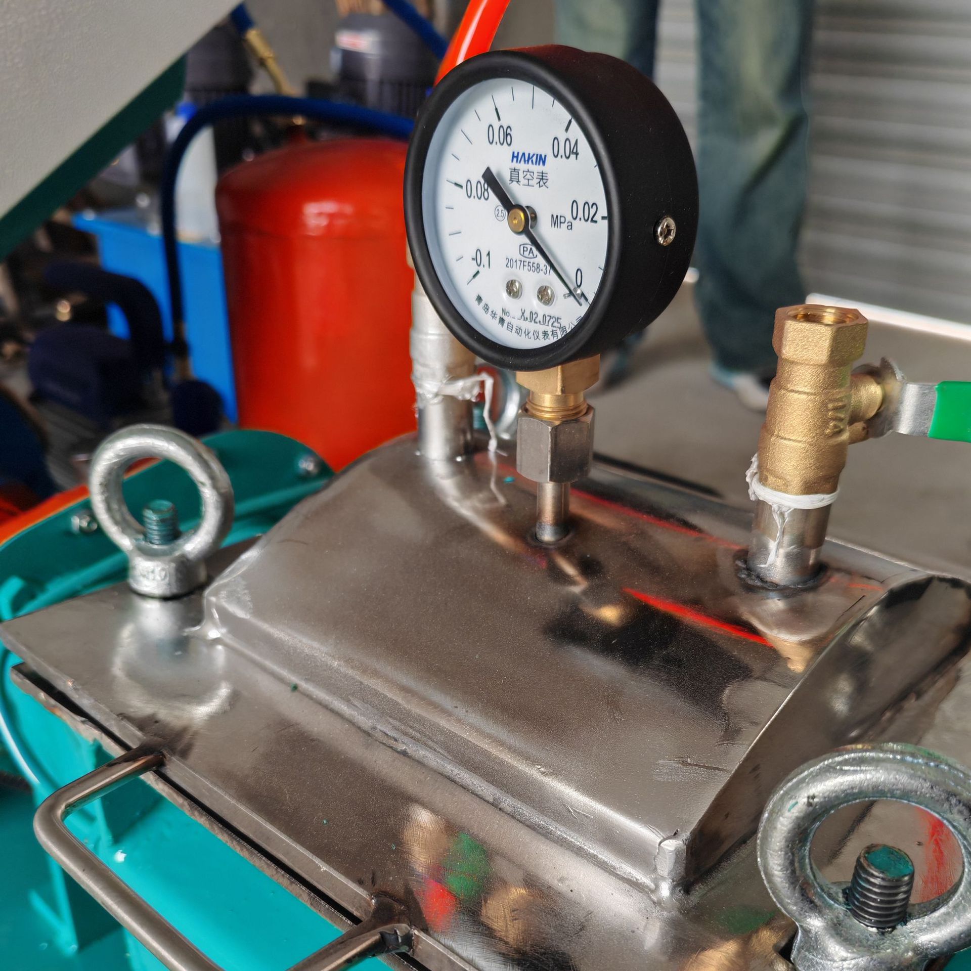 Заводская заводская вакуумная машина для зажима