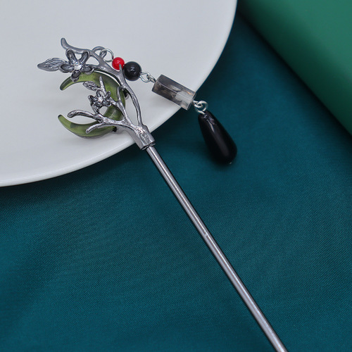 Alloy electrophoresis color-preserving plum blossom blue moon jade tassel pendant new Chinese style cold wind hairpin hairpin wholesale