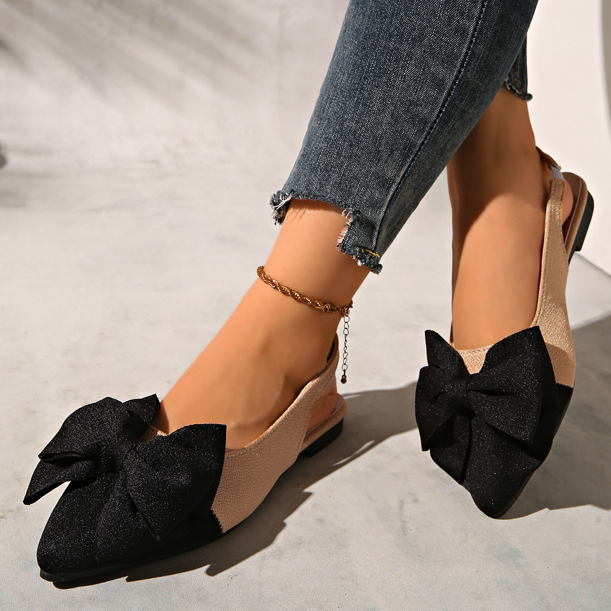 Women's Color Blocked Closed Toe Sandals Summer Style Fabric Bow Pointed Toe Plus Size Open Back Sandals_vogvips.com