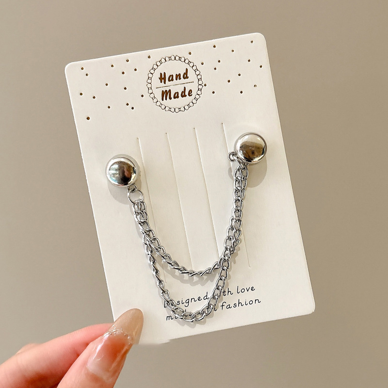 Broche de perlas de hoja de arce de corona europea y americana con arco y flecha, lleno de diamantes, ramillete de la torre Eiffel, decoración de pecho de cadena de zorro de nicho