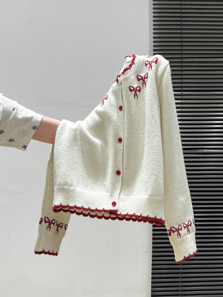 Cardigan with bow