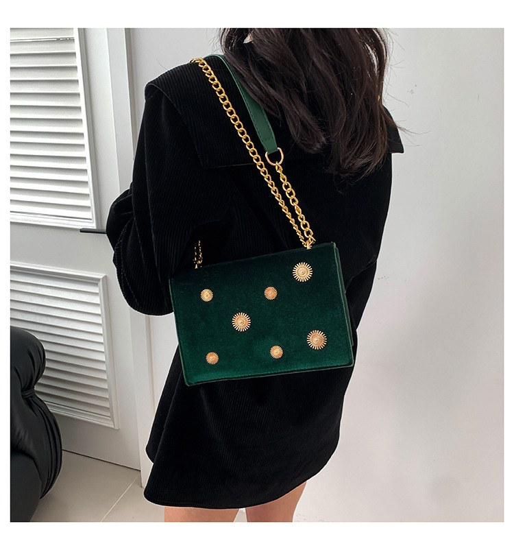 Cross-border fashionable velvet small square bag for women, simple and fashionable single-shoulder bag, new autumn and winter crossbody chain bag undefined