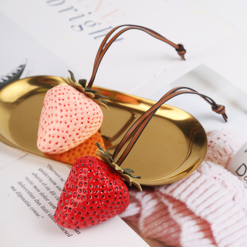 New Three-Dimensional Large Strawberry Bag Pendant Personalized Leather Bag Strawberry Keychain Women's Bag Accessories Pendant Pendant