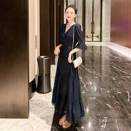 黑色雪纺连衣裙女2026春夏季法式赫本风V领荷叶边仙女度假长裙潮