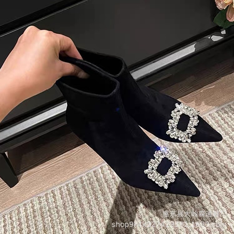 2024秋冬新款弹力靴气质百搭款尖头细跟瘦瘦靴时尚跟鞋五彩水钻扣