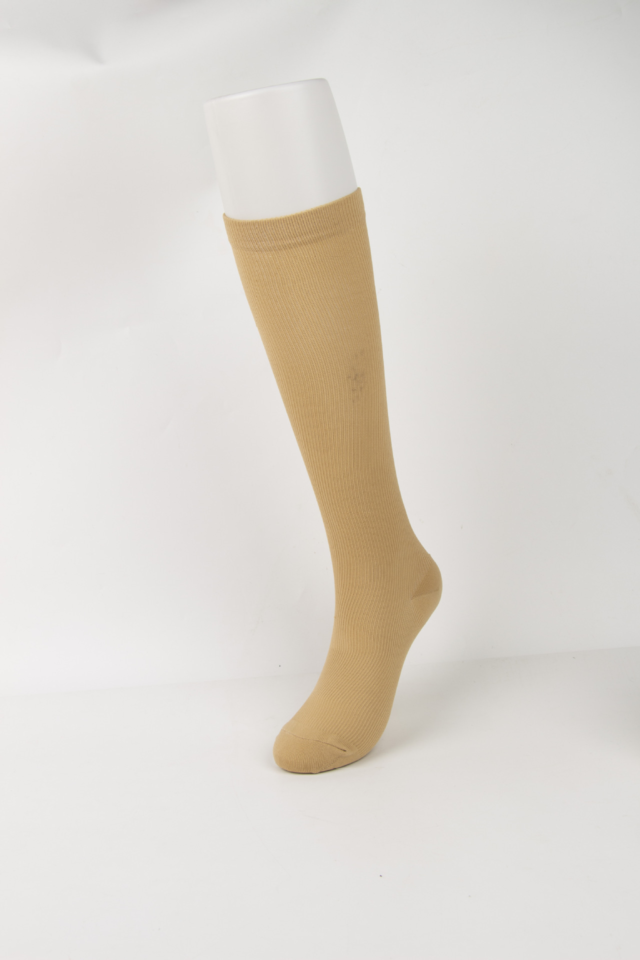 Calcetines de compresión deportiva de color sólido para hombres y mujeres calcetines de pantorrilla al aire libre fitness correr deportes calcetines elásticos fuente fabricante