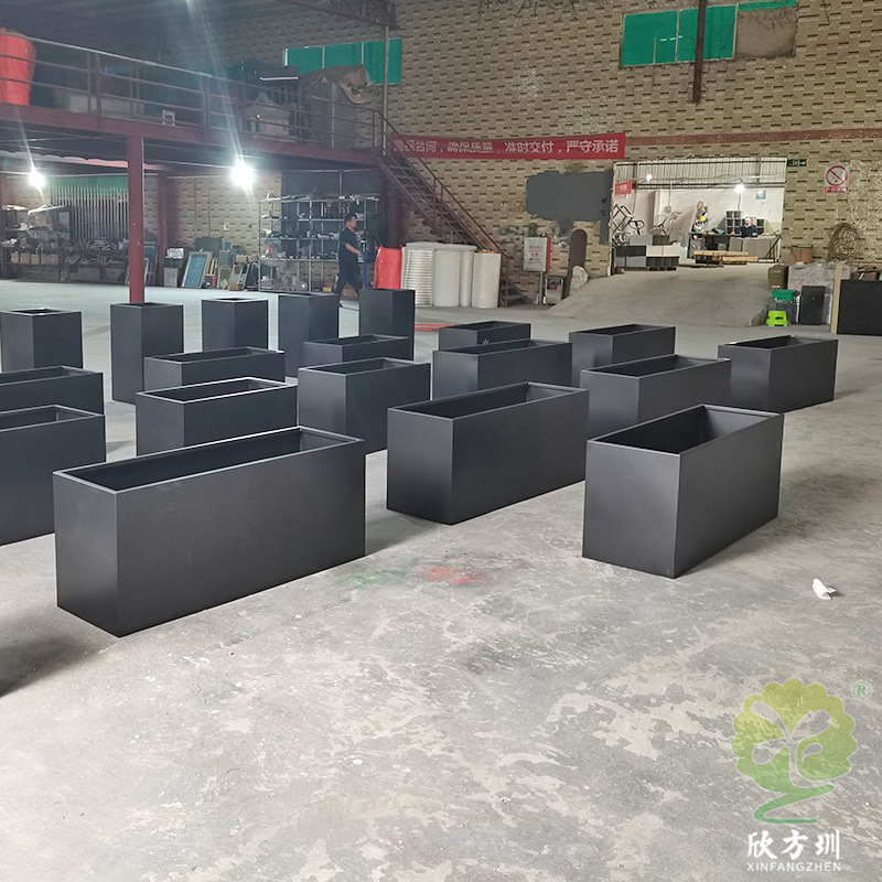304 # caja de flores de acero inoxidable al aire libre piso doble placa de metal galvanizado negro polvo pulverizado laqueado contenedor de maceta
