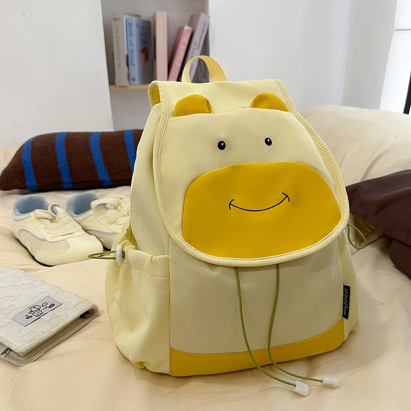 Mochila de niña de vaca linda, mochila de dibujos animados de gran capacidad, mochila extraña, literatura y arte fresca, mochila de estudiantes universitarios.