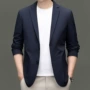中年代发商务新款西服