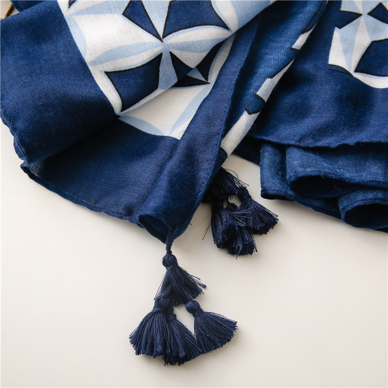 Retro Ethnic Style Blue And White Porcelain Square Circle Silk Scarf Long Braids Scarf display picture 4