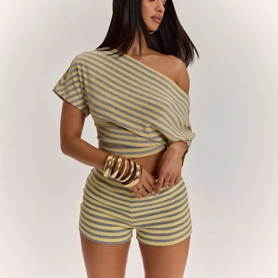 ���R�d2026�ĚW���羳Ů�b�l�y¶��ɼ��וr������¶�����e���bŮ
