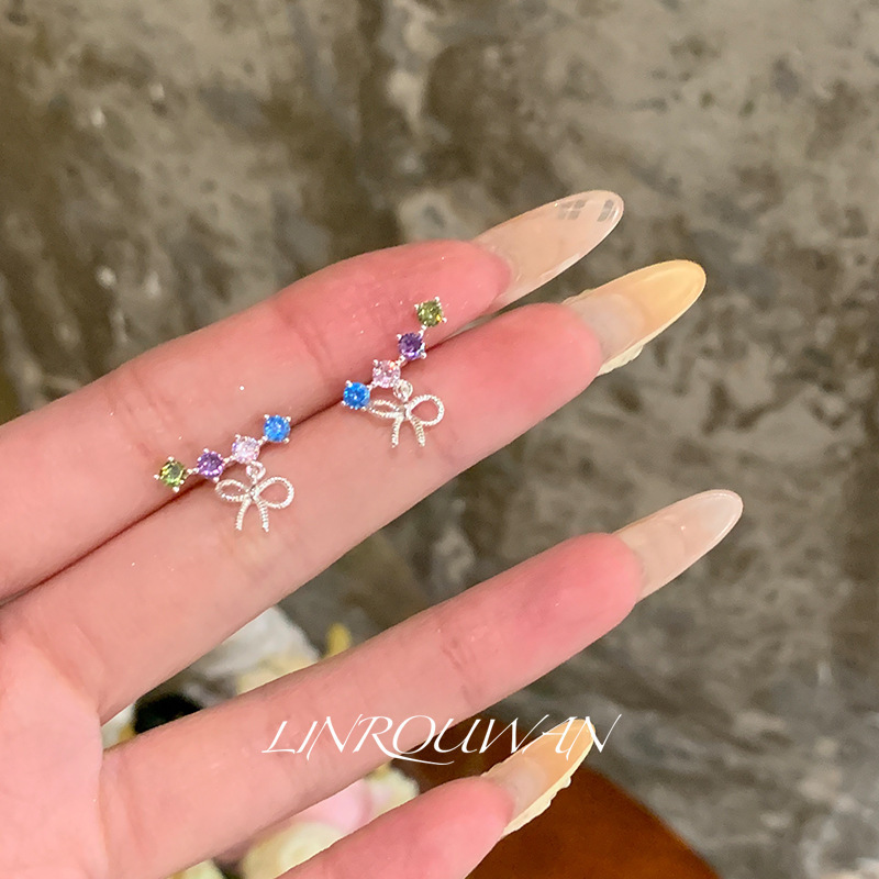 多巴胺彩色锆石蝴蝶结耳钉女小众设计高级感耳环时尚独特绝美耳饰|undefined