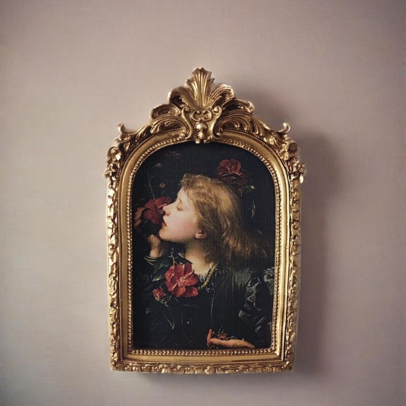 European-style embossed black photo frame, vintage resin palace ornament, home decoration 6inch 7inch wall-mounted photo frame European-style embossed black photo frame, vintage resin palace ornament, home decoration 6inch 7inch wall-mounted photo frame