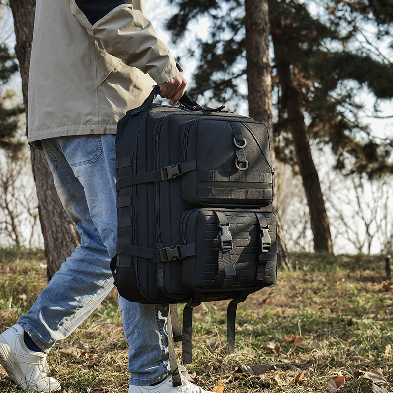 Amazon venta caliente mochila táctica bolsa de montañismo multifuncional al aire libre bolsa de camping anti-salpicaduras de gran capacidad al por mayor