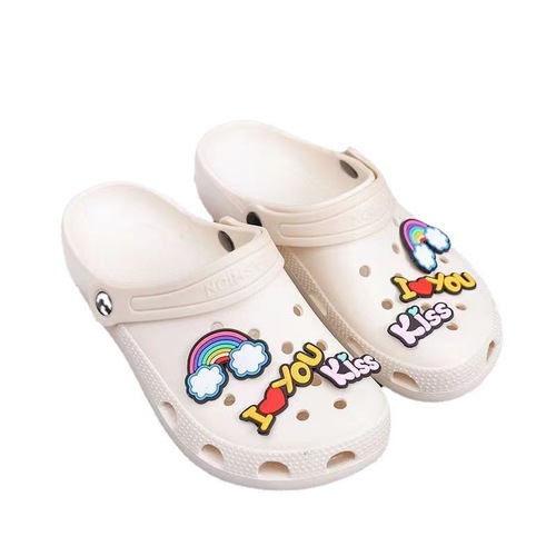 Women's holey shoes, INS anti-slip soft bottom, women's student head covering, sweet and fashionable beach nurse sandals, women's summer outerwear