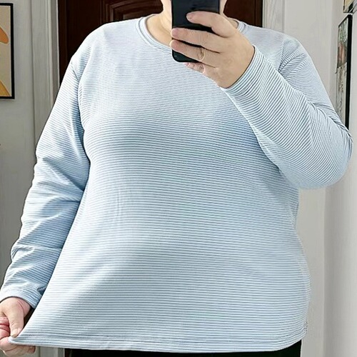 Thick padded women's thermal underwear for large sizes, 200lb to 300lb round neck long sleeve base shirt, with plush lining, oversized top